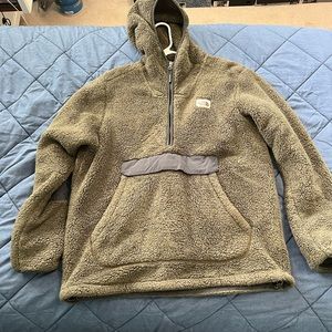 North face quarter zip